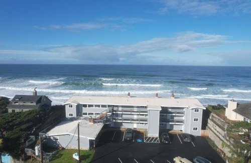 Nelscott Hotel | West Beach Suites