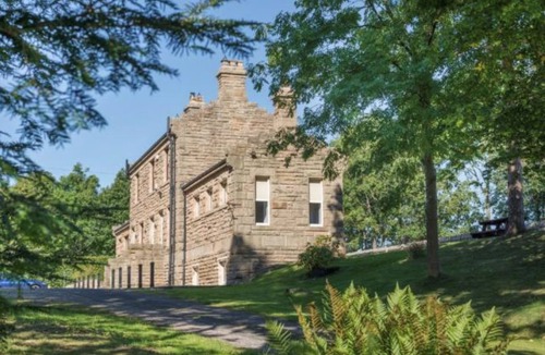 Lanchester House | West bound - Luxurious, Elegant and Quiet