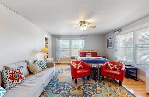 Bremerton Apartment | West Bremerton Cozy Home