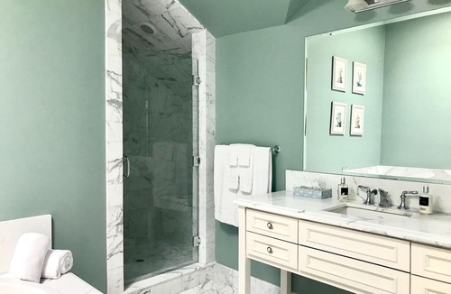 Westside Santa Cruz Bed & Breakfast | West Cliff Inn - A Four Sisters Inn