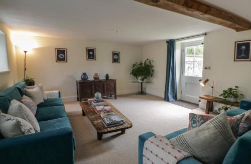Llandovery House | West Cottage