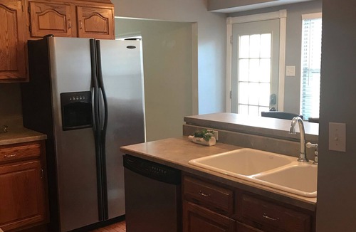 Des Peres House | West County Gem - Easy access to STL attractions!