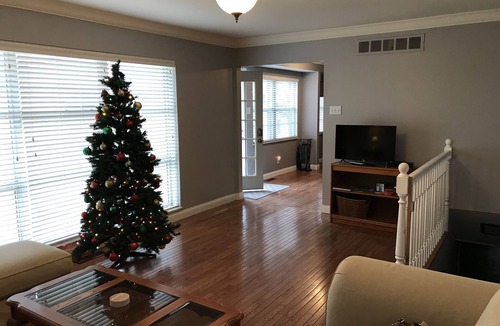Des Peres House | West County Gem - Easy access to STL attractions!