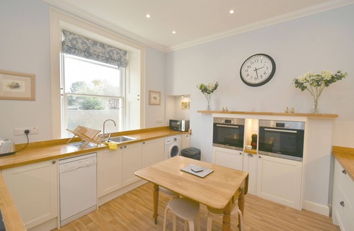 Broughty Ferry House | WEST DEYNE, family friendly, luxury holiday cottage in Broughty Ferry