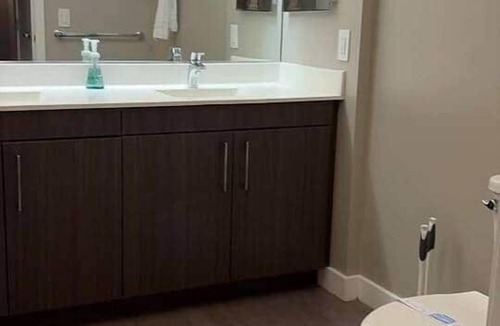 West End Apartment | West End Lux L3BR 2BA Condo Historic West End