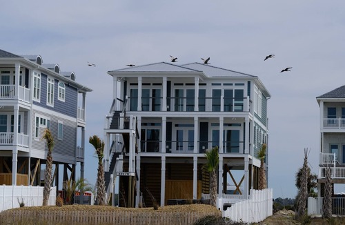 Oak Island House | West End, Oceanfront, Large Pool/Hot Tub, Elevator, Dog OK, 8/22 - 8/29 Avail!