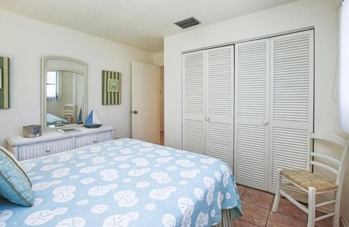 Tradewinds House | West End Paradise 3