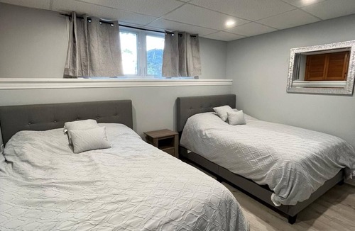 Peterborough House | West End PTBO-Modern Spacious 2bdrm Apt- Relaxing!