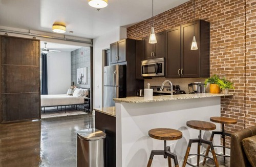 West End Condo | West End Western World, Stay near Vandy 10 min to Broadway