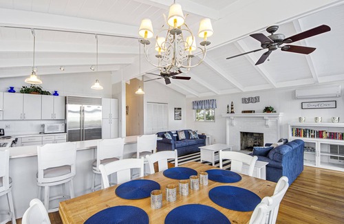 West Hampton Dunes House | WEST HAMPTON DUNES SUNSETS- DUNE ROAD PRIVATE BEACH SETTING