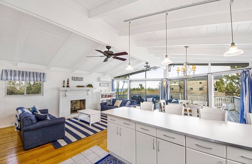 West Hampton Dunes House | WEST HAMPTON DUNES SUNSETS- DUNE ROAD PRIVATE BEACH SETTING