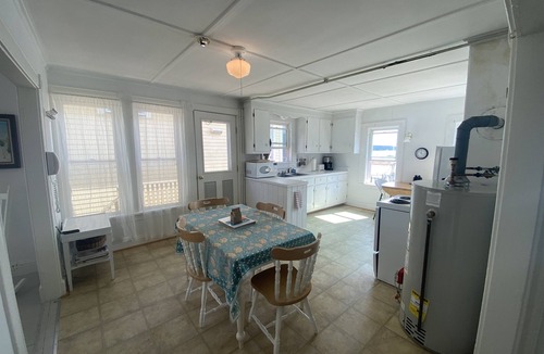 Stonington House | West Harbor Nest- Oceanfront Apartment