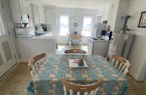 Stonington House | West Harbor Nest- Oceanfront Apartment