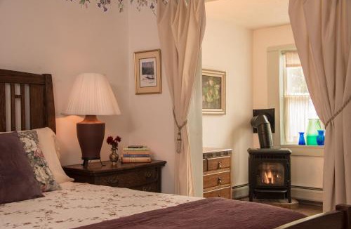 Warren Bed & Breakfast | West Hill House B&B at Sugarbush