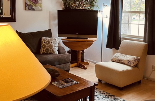 Hillcrest House | West Hillcrest - close to everything