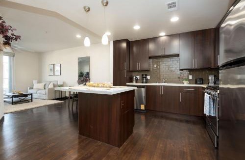 Los Angeles Apartment | West Hollywood Chic Apartment