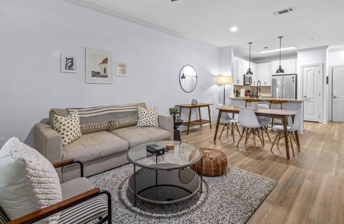 North Druid Hills Apartment | West Home: Beautiful apt near Emory