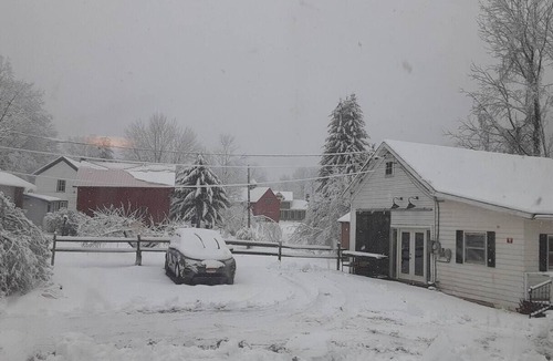 West Kill House | West Kill Barnhouse: Ski, Work & Unwind