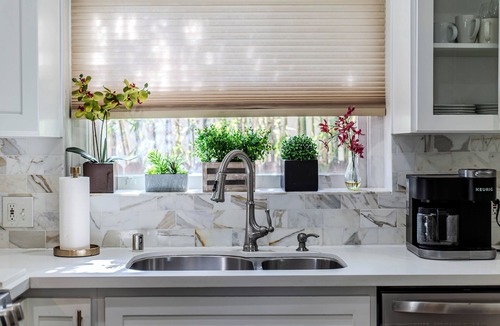 West Los Angeles House | West LA Designer 2BR/2BA Retreat Private Yard Near UCLA & Santa Monica