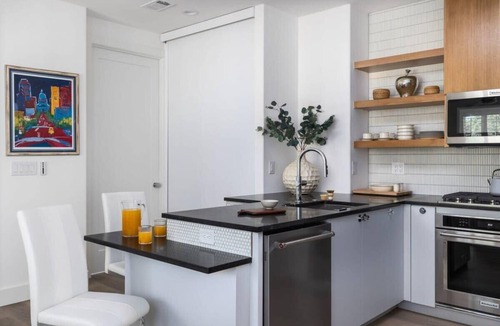 Treemont House | West Lake, Kitchen, Private - The Gem - Portoro