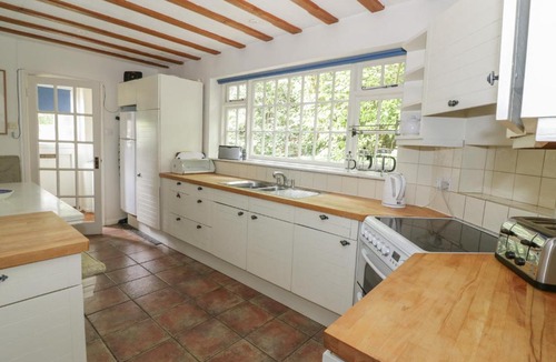 Halstead House | West Lodge