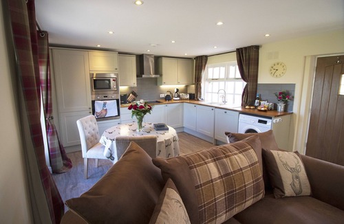 Thornton Hough Cottage | West Mead Cottage