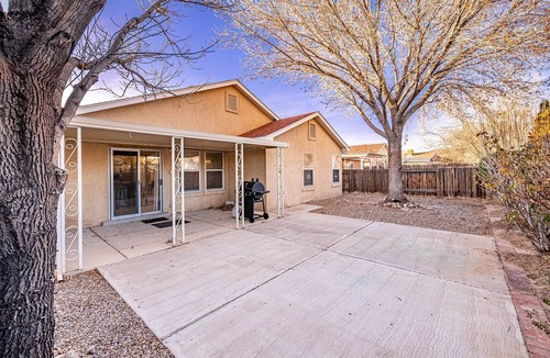 Westside House | West Mesa Hideaway | 3 Bed, 2 Bath