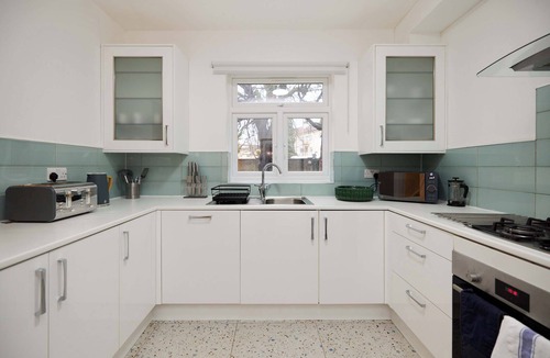 Coombe Hill House | West of Brick & Bloom