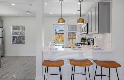 Poiciana Park II House | West Palm Beach Tropical Oasis