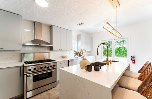 Poiciana Park II House | West Palm Oasis