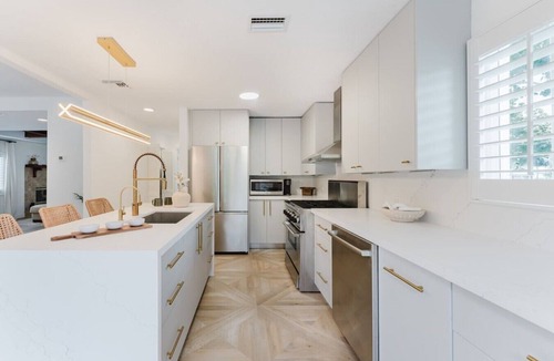 Poiciana Park II Villa | West Palm Oasis BBQ, Pool and Pickleball Court
