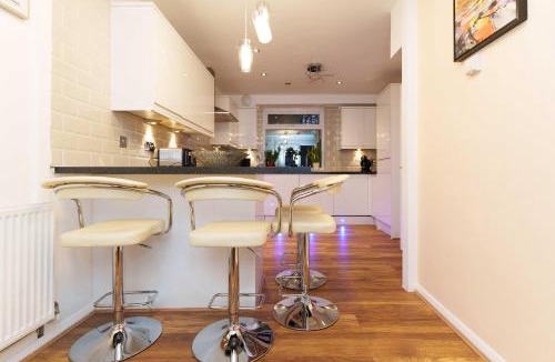 Chapeltown House | West Park House