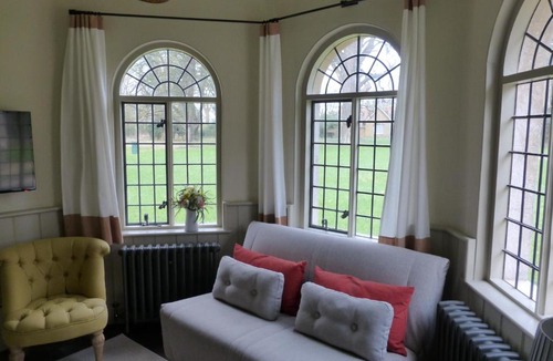 Wimborne Saint Giles Cabin | West Pepper Pot Lodge