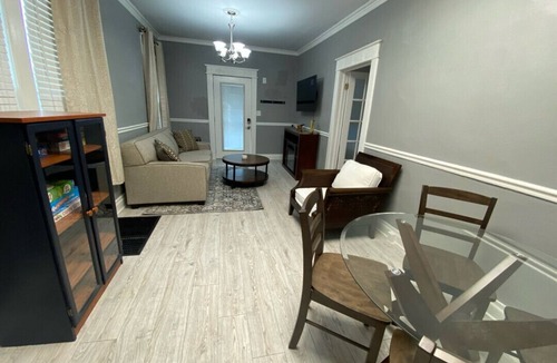 West Plaza Apartment | West Plaza Cozy Comfort Unit A