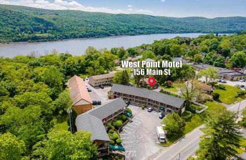 Highland Falls Hotel | West Point Motel
