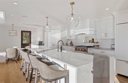 Gatewood House | West Seattle/Ocean & Mountain Views + Balcony