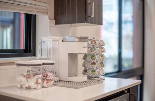 North Admiral House | West Seattle's Modern Townhome