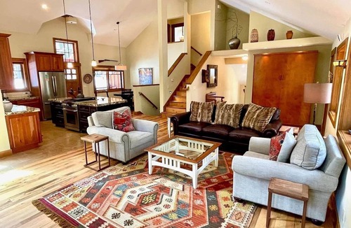 Tahoe Pines House | West Shore Woodsy Escape