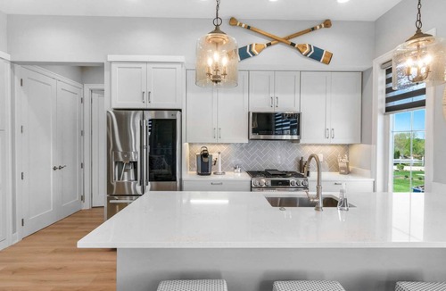 Ottawa House | West Side Duplex | Port Place Neighborhood