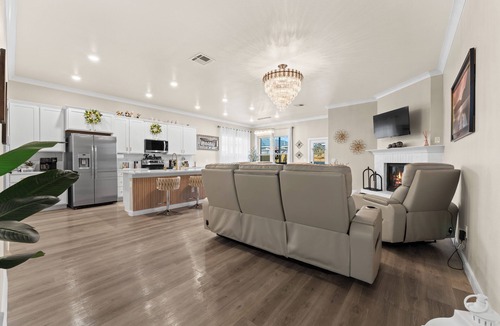Midland House | WEST TEXAS STAY WITH HOT TUB & PATIO