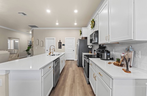 Midland House | WEST TEXAS STAY WITH HOT TUB & PATIO