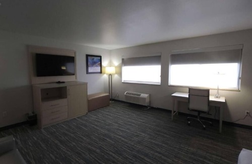 West Valley City Hotel | West Valley Inn