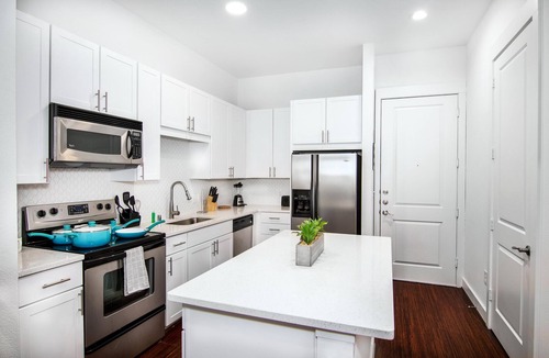 Cityplace Apartment | West Village Best Location