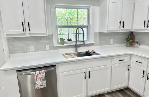 Waynesville Apartment | West Wing at The Stables