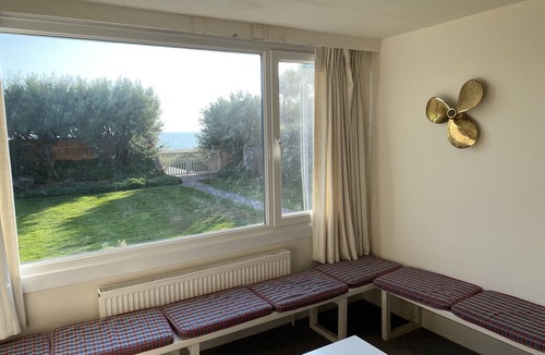 West Wittering House | West Wittering Beach House. Direct beach access.