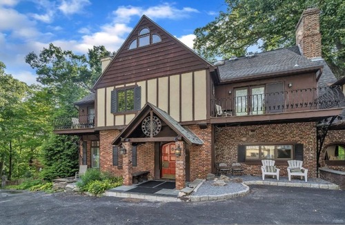 Coffeyville House | Westchester Castle Ossining