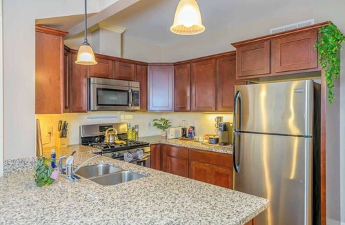 Eastside Apartment | Westcott 2BD Apt in Mansion mins SU & JMA Dome