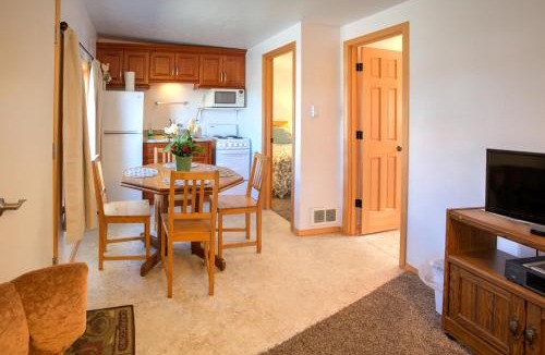 Ocean Shores Hotel | Westerly Motel