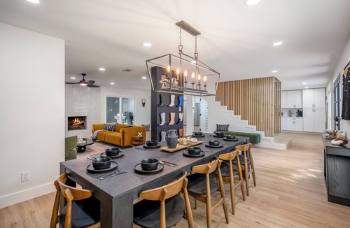 Garden Oaks House | Western Boots & Spa-Hot Tub, BBQ, Firepit, Gameroom & Good Times!