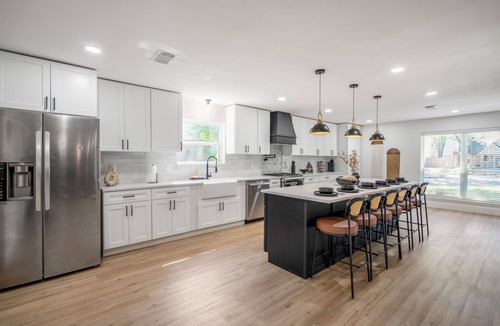 Garden Oaks House | Western Boots & Spa-Hot Tub, BBQ, Firepit, Gameroom & Good Times!
